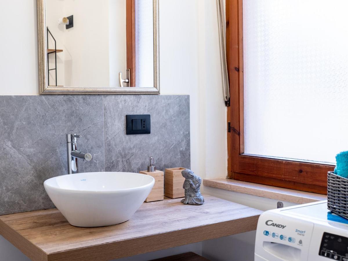 Ferienwohnung Little Diamond - City Centre Cagliari Exterior foto